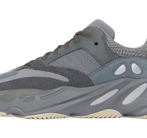 아디다스 이지 부스트 700 틸 블루 FW2499