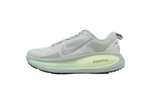 HM6803-002 나이키 보메로 18 '더스티 올리브'